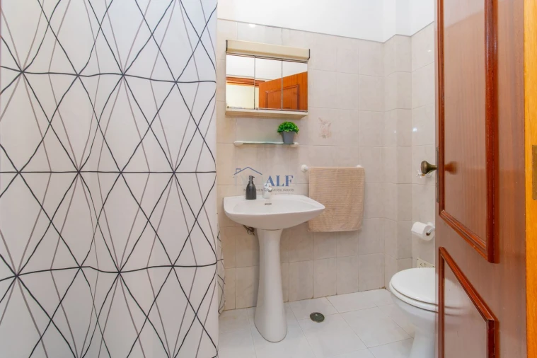 Apartamento T3 para Venda em Carnaxide e Queijas Foto 18