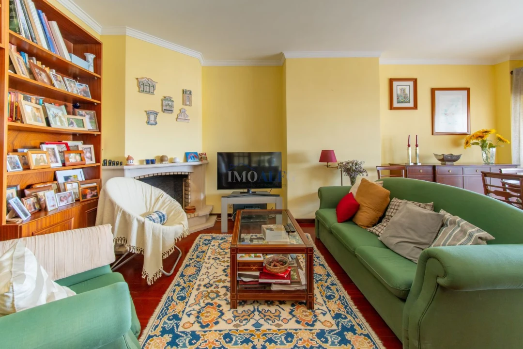 Apartamento T3 para Venda em Carnaxide e Queijas Foto 7