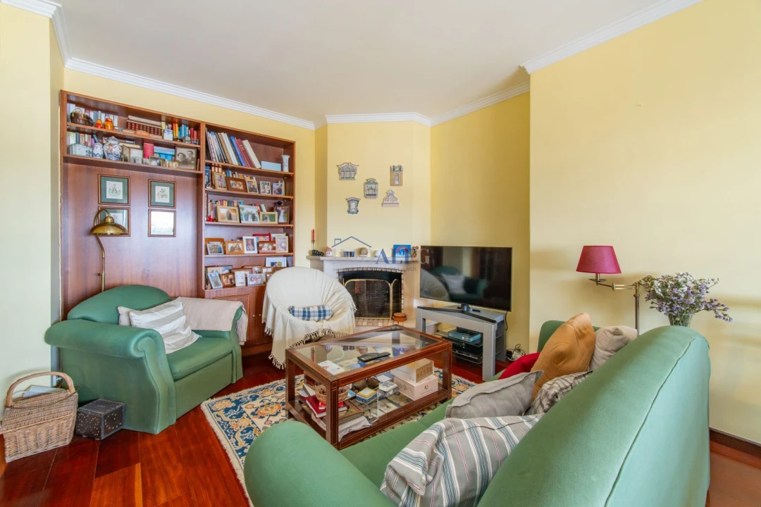 Apartamento T3 para Venda em Carnaxide e Queijas Foto 8