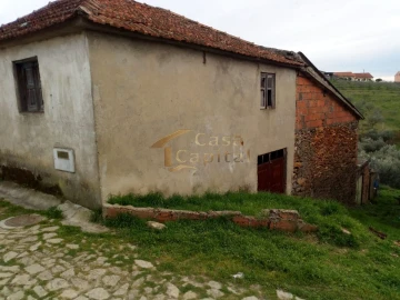 Moradia T2 para Venda em Noura e Palheiros