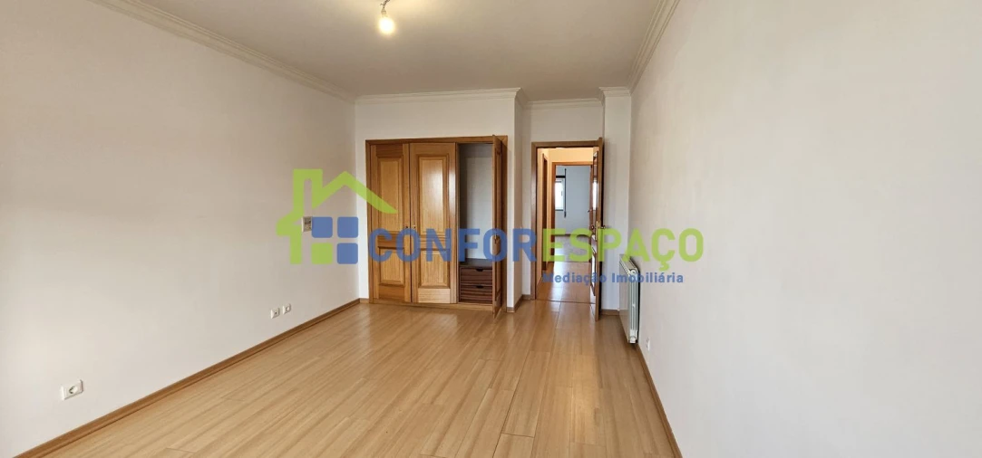 Apartamento T4 para Venda em Castelo Branco Foto 15