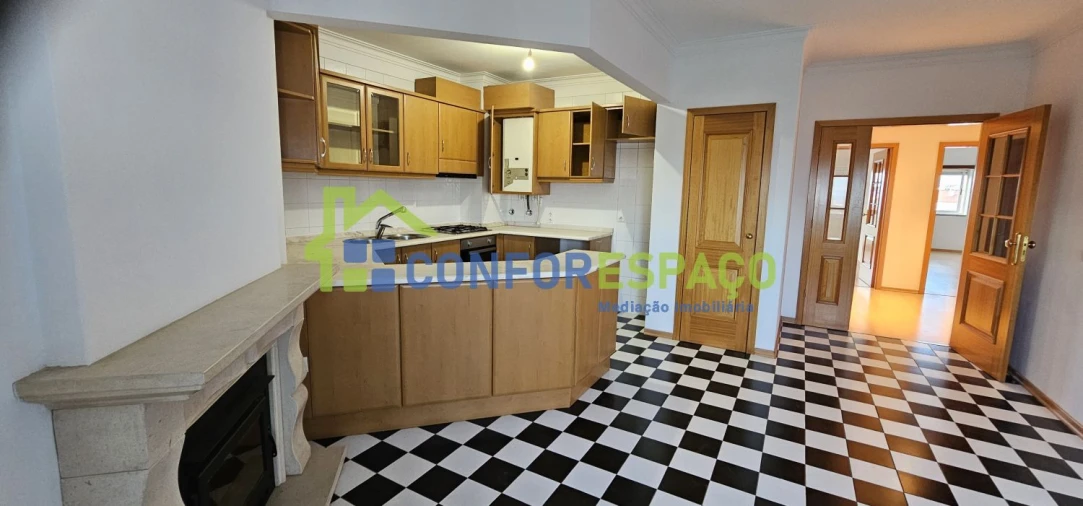 Apartamento T4 para Venda em Castelo Branco Foto 2