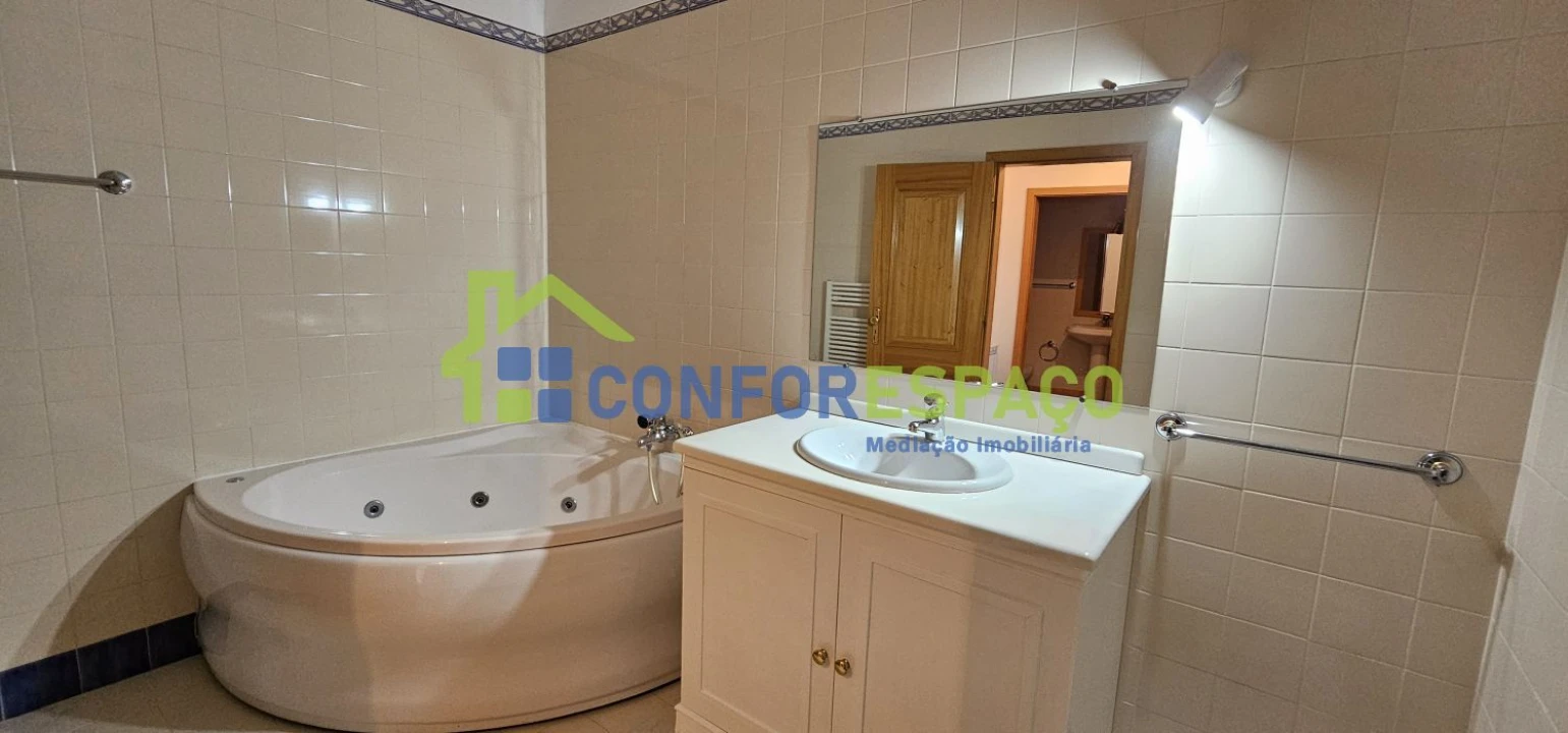 Apartamento T4 para Venda em Castelo Branco Foto 13
