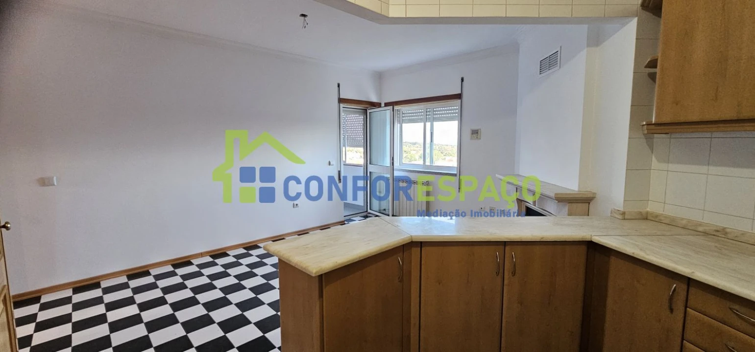 Apartamento T4 para Venda em Castelo Branco Foto 3