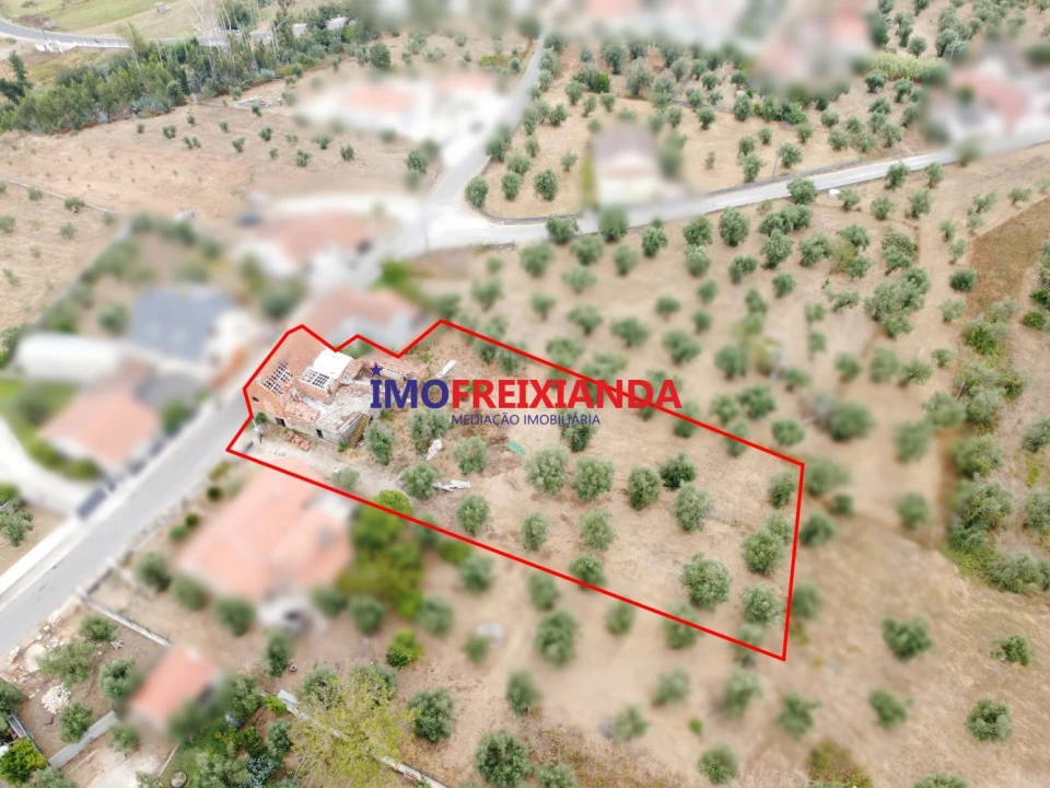 Moradia T2 para Venda em Freixianda, Ribeira do Fárrio e Formigais Foto 6
