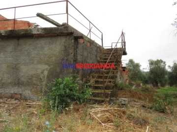 Moradia T2 para Venda em Freixianda, Ribeira do Fárrio e Formigais