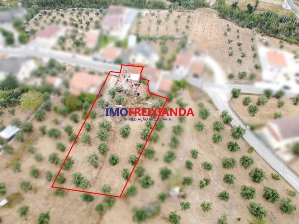 Moradia T2 para Venda em Freixianda, Ribeira do Fárrio e Formigais Foto 10