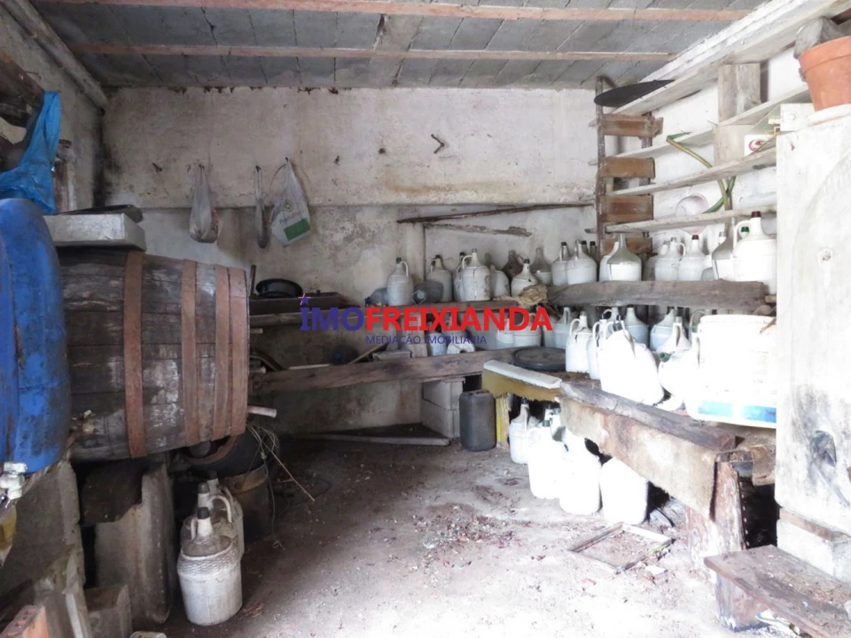 Moradia T2 para Venda em Freixianda, Ribeira do Fárrio e Formigais Foto 15