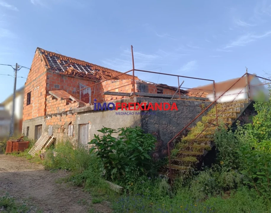 Moradia T2 para Venda em Freixianda, Ribeira do Fárrio e Formigais Foto 19