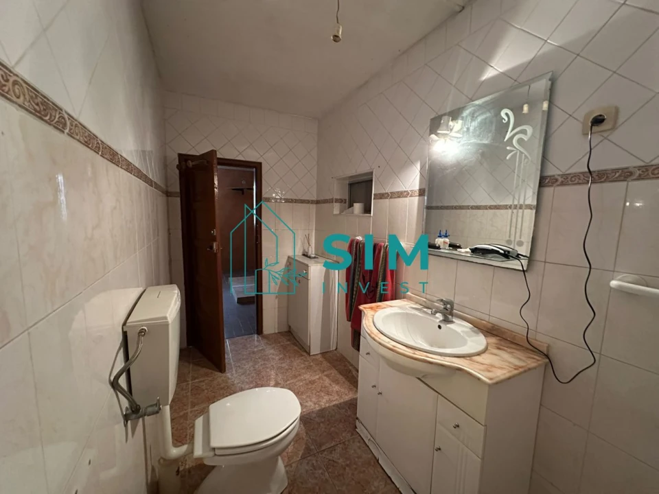 Moradia T5 para Venda em Azoia de Cima e Tremês Foto 8