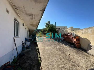 Moradia T5 para Venda em Azoia de Cima e Tremês