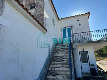 Moradia T5 para Venda em Azoia de Cima e Tremês