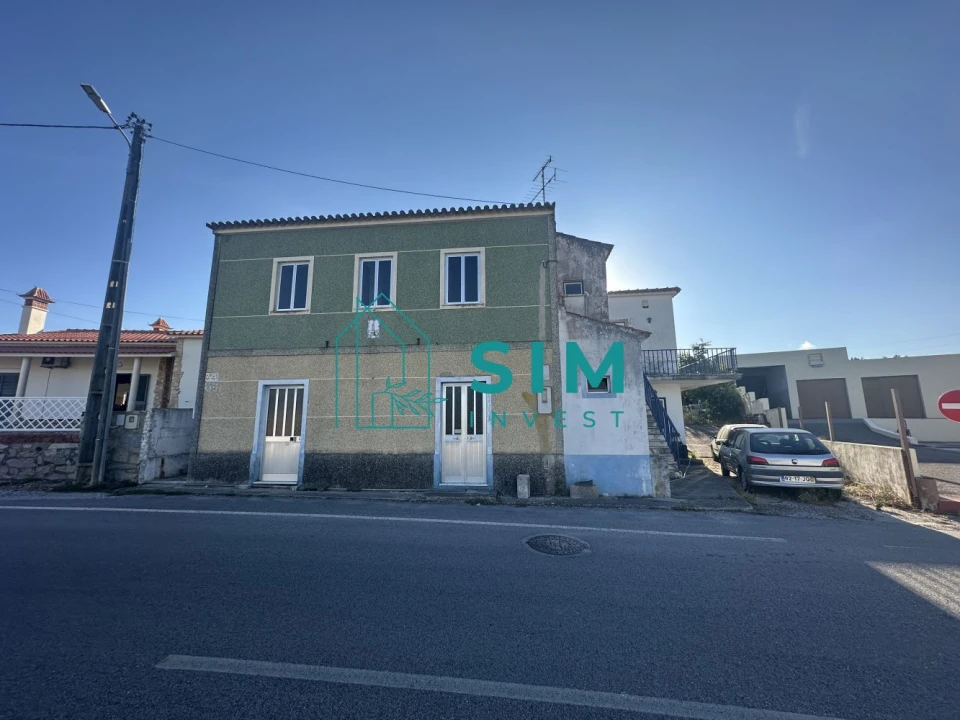 Moradia T5 para Venda em Azoia de Cima e Tremês Foto 1