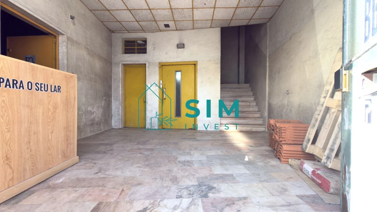 Loja para Venda em Pontinha e Famões Foto 10