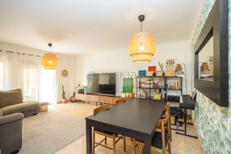 Apartamento T3 para Venda em Barreiro e Lavradio Foto 2