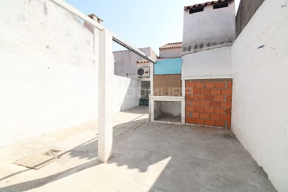 Moradia T3 para Venda em Figueira dos Cavaleiros