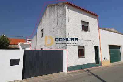 Moradia T3 para Venda em Figueira dos Cavaleiros