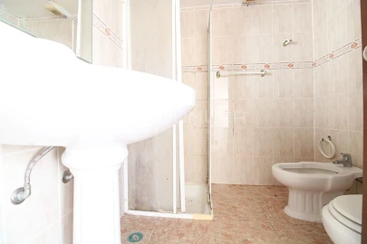 Moradia T3 para Venda em Figueira dos Cavaleiros