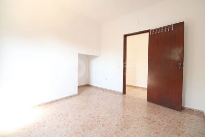 Moradia T3 para Venda em Figueira dos Cavaleiros