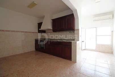 Moradia T3 para Venda em Figueira dos Cavaleiros