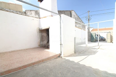Moradia T3 para Venda em Figueira dos Cavaleiros