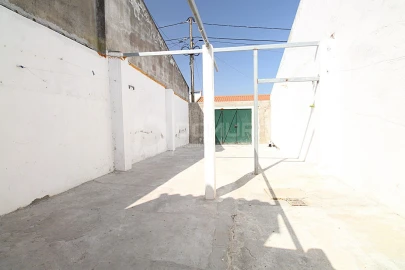 Moradia T3 para Venda em Figueira dos Cavaleiros