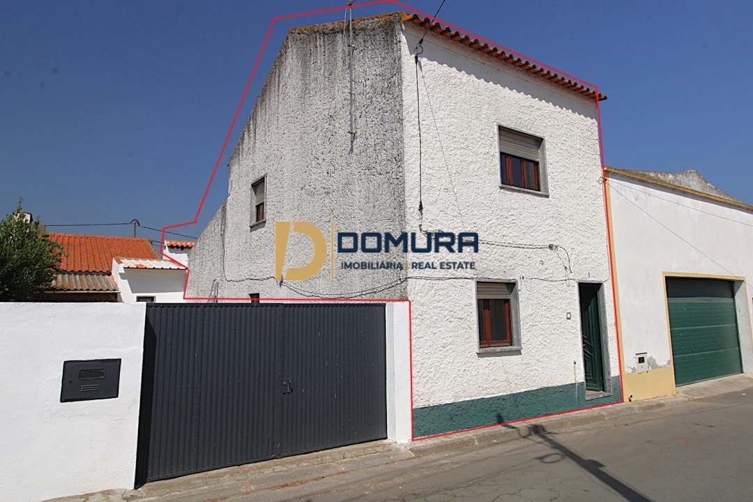Moradia T3 para Venda em Figueira dos Cavaleiros Foto 1