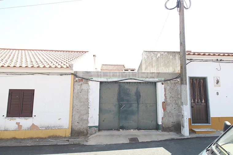Moradia T3 para Venda em Figueira dos Cavaleiros Foto 24