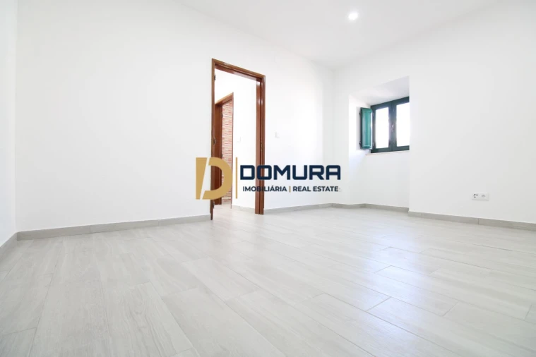Moradia T3 para Venda em Bencatel Foto 10