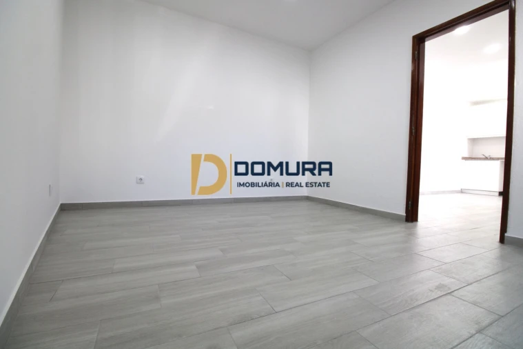 Moradia T3 para Venda em Bencatel Foto 11