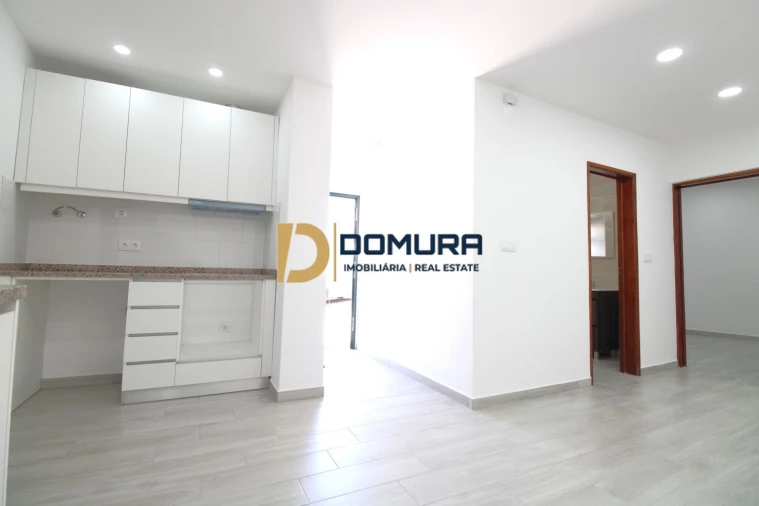 Moradia T3 para Venda em Bencatel Foto 13
