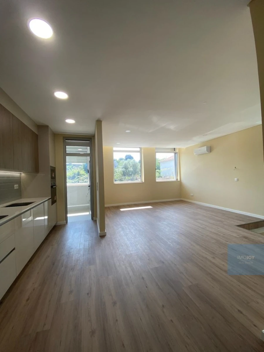 Apartamento T1 para Venda em Ermesinde Foto 3