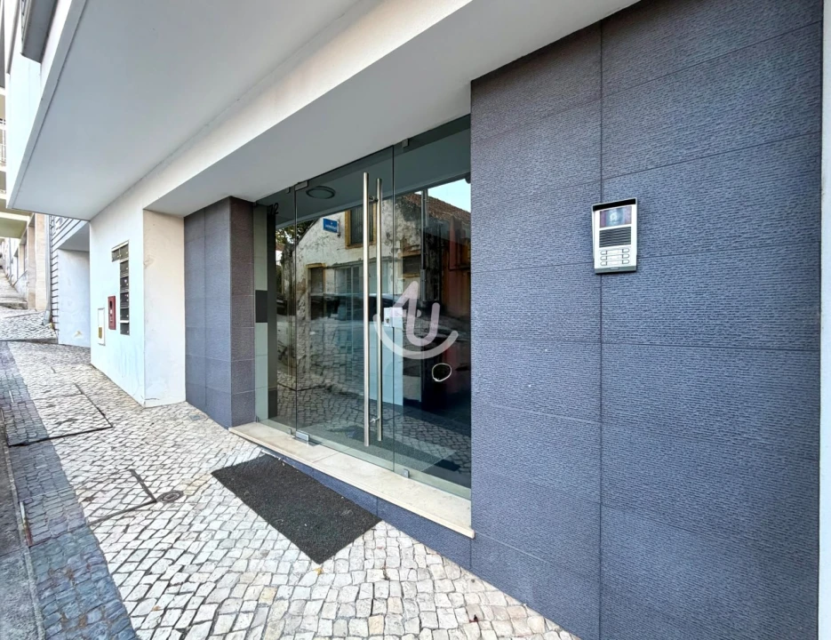 Apartamento T3 para Venda em Alcobaça e Vestiaria Foto 2