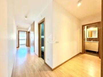 Apartamento T3 para Venda em Alcobaça e Vestiaria