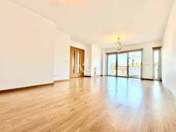 Apartamento T3 para Venda em Alcobaça e Vestiaria