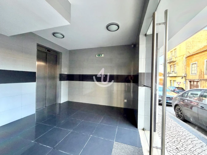 Apartamento T3 para Venda em Alcobaça e Vestiaria Foto 3