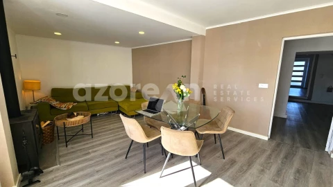 Moradia T5 para Venda em Ribeira Grande (Conceição)