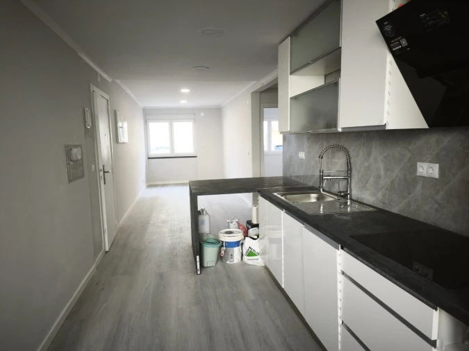 Apartamento T2 para Venda em Benfica Foto 8