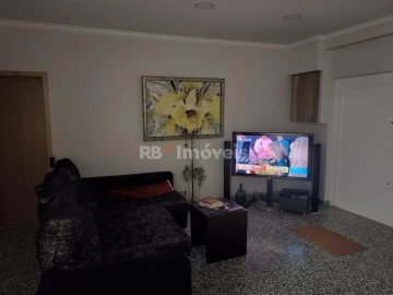 Moradia T4 para Venda em Serra e Junceira