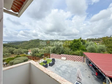 Moradia T4 para Venda em Serra e Junceira