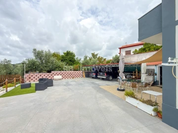 Moradia T4 para Venda em Serra e Junceira