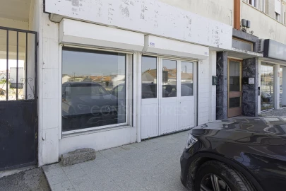 Loja para Venda em Samora Correia