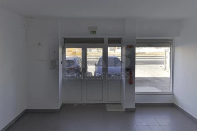 Loja para Venda em Samora Correia