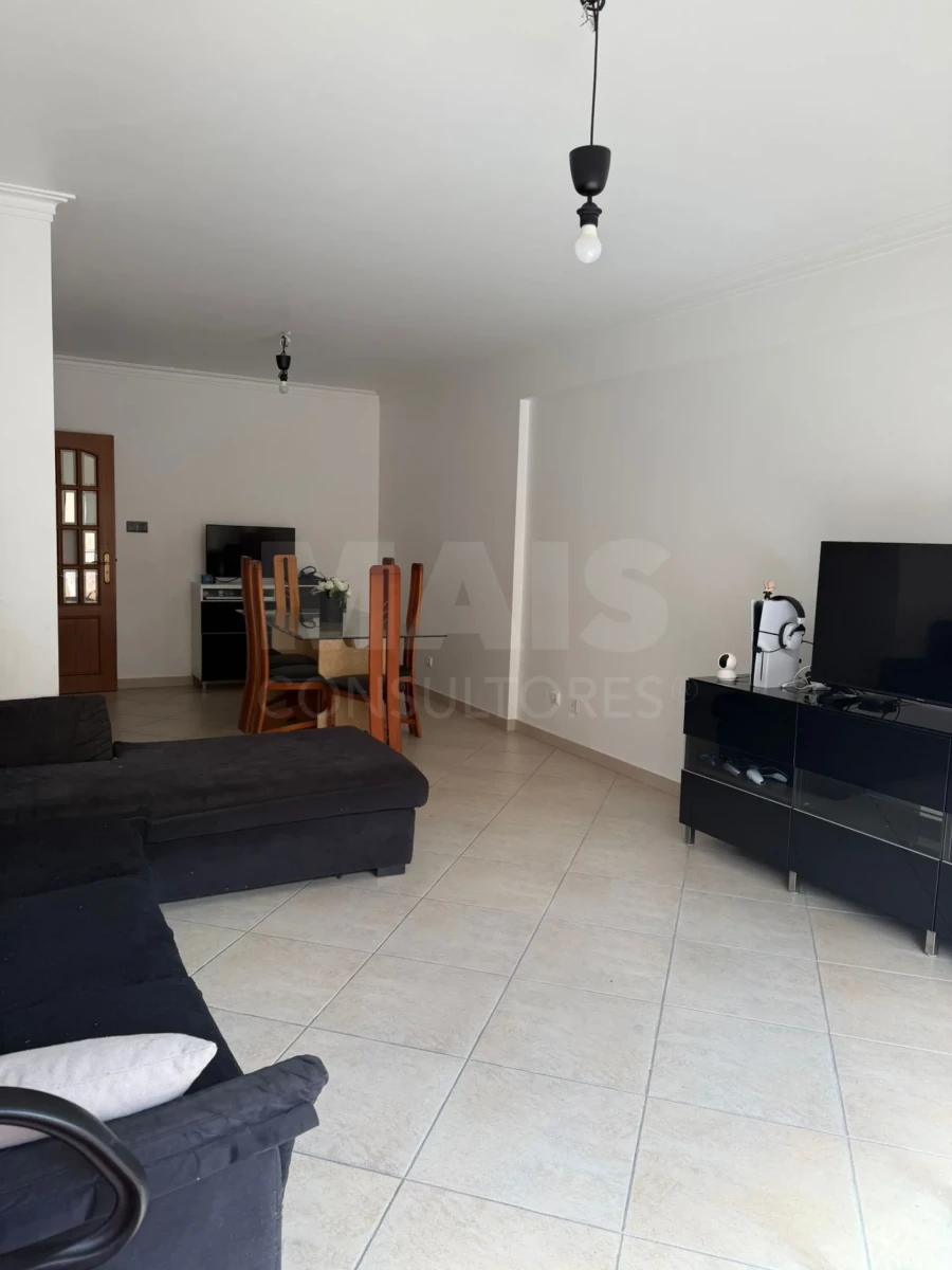 Apartamento T2 para Venda em Póvoa de Santa Iria e Forte da Casa Foto 5