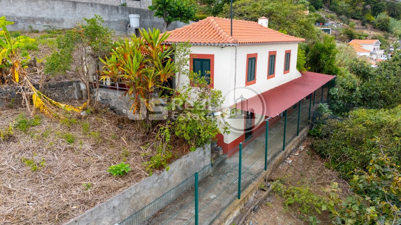 Moradia T2 para Venda em Santo Antonio Foto 2
