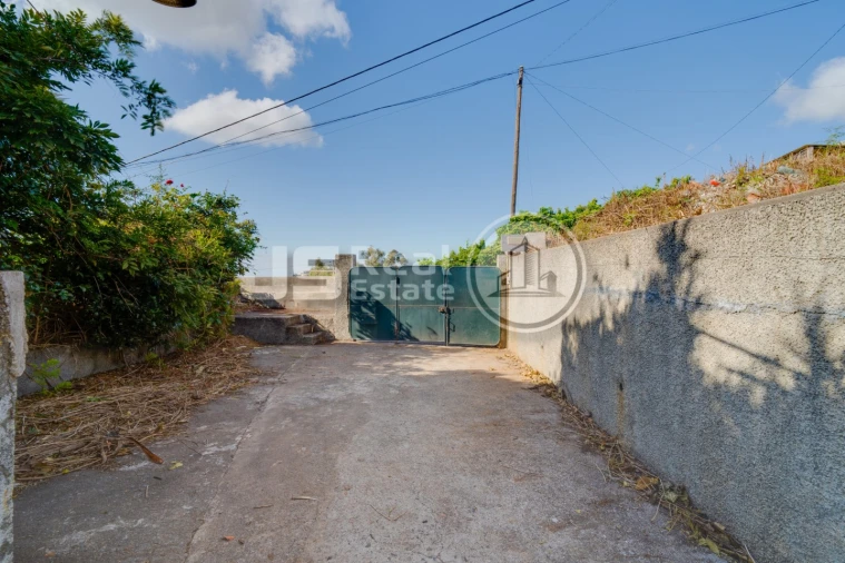 Moradia T2 para Venda em Santo Antonio Foto 4