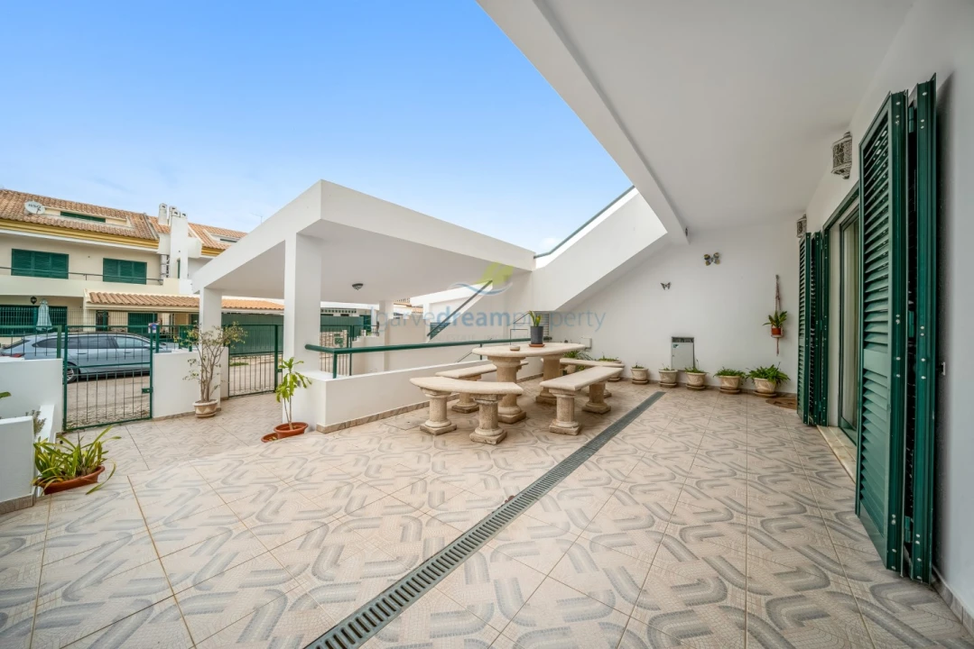 Moradia T4 para Venda em Albufeira e Olhos de Água Foto 7