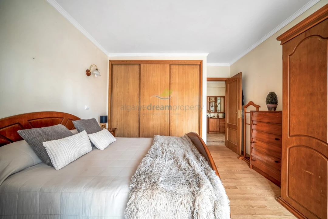 Moradia T4 para Venda em Albufeira e Olhos de Água Foto 31