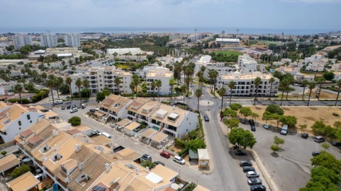 Moradia T4 para Venda em Albufeira e Olhos de Água