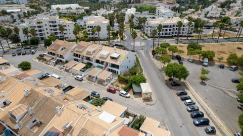 Moradia T4 para Venda em Albufeira e Olhos de Água